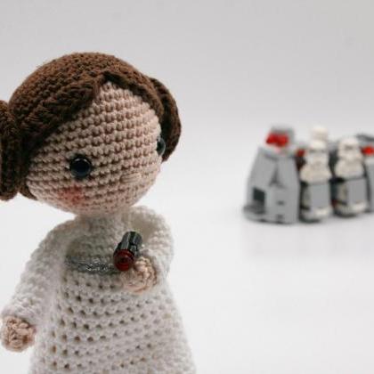 Crochet pattern: Leia