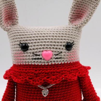 Crochet pattern: Ninon the square b..