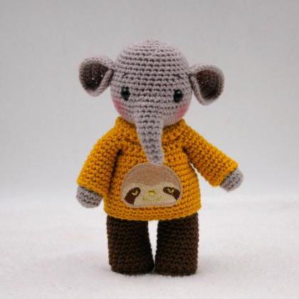Crochet pattern: Eliott the elephan..
