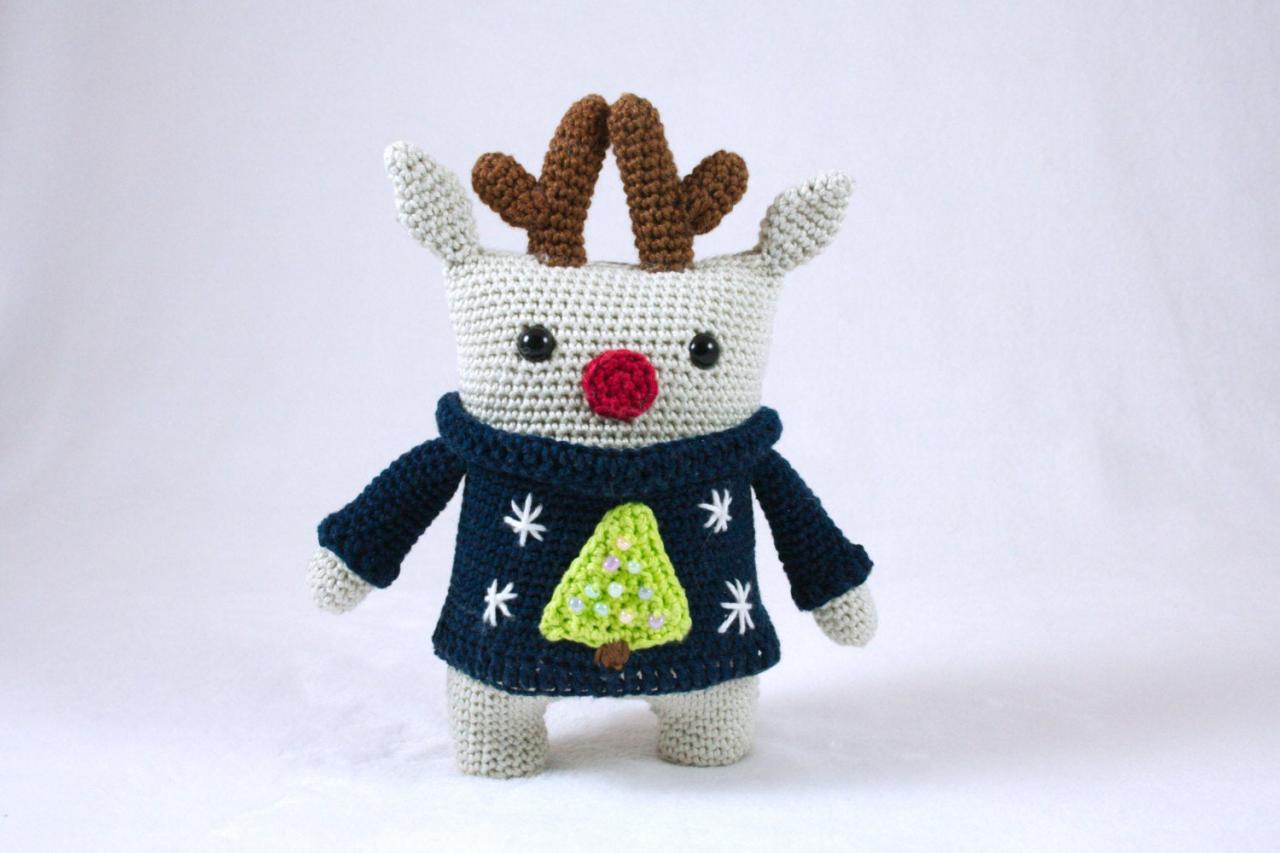 Rudy the square reindeer - crochet pattern