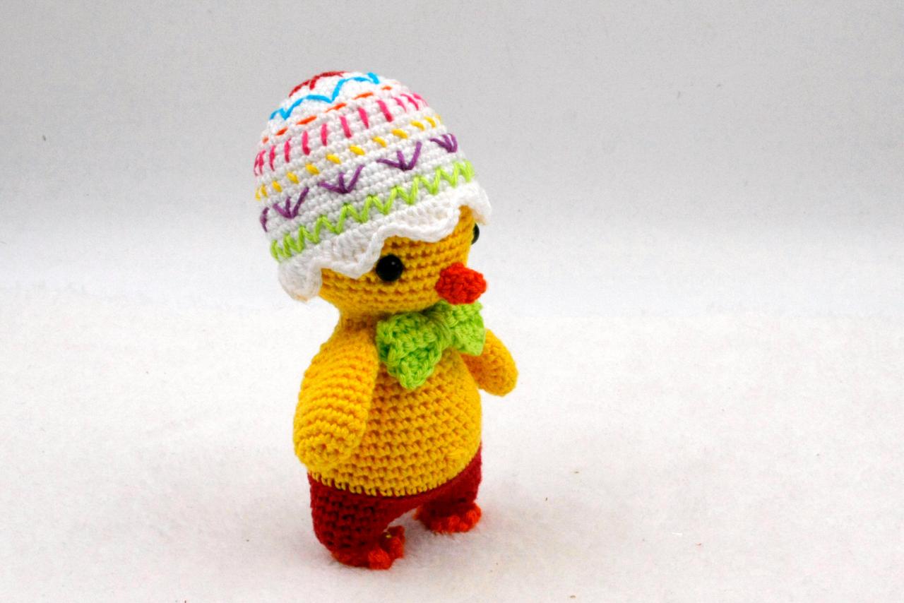 Crochet pattern: Pipo the mini Easter chick