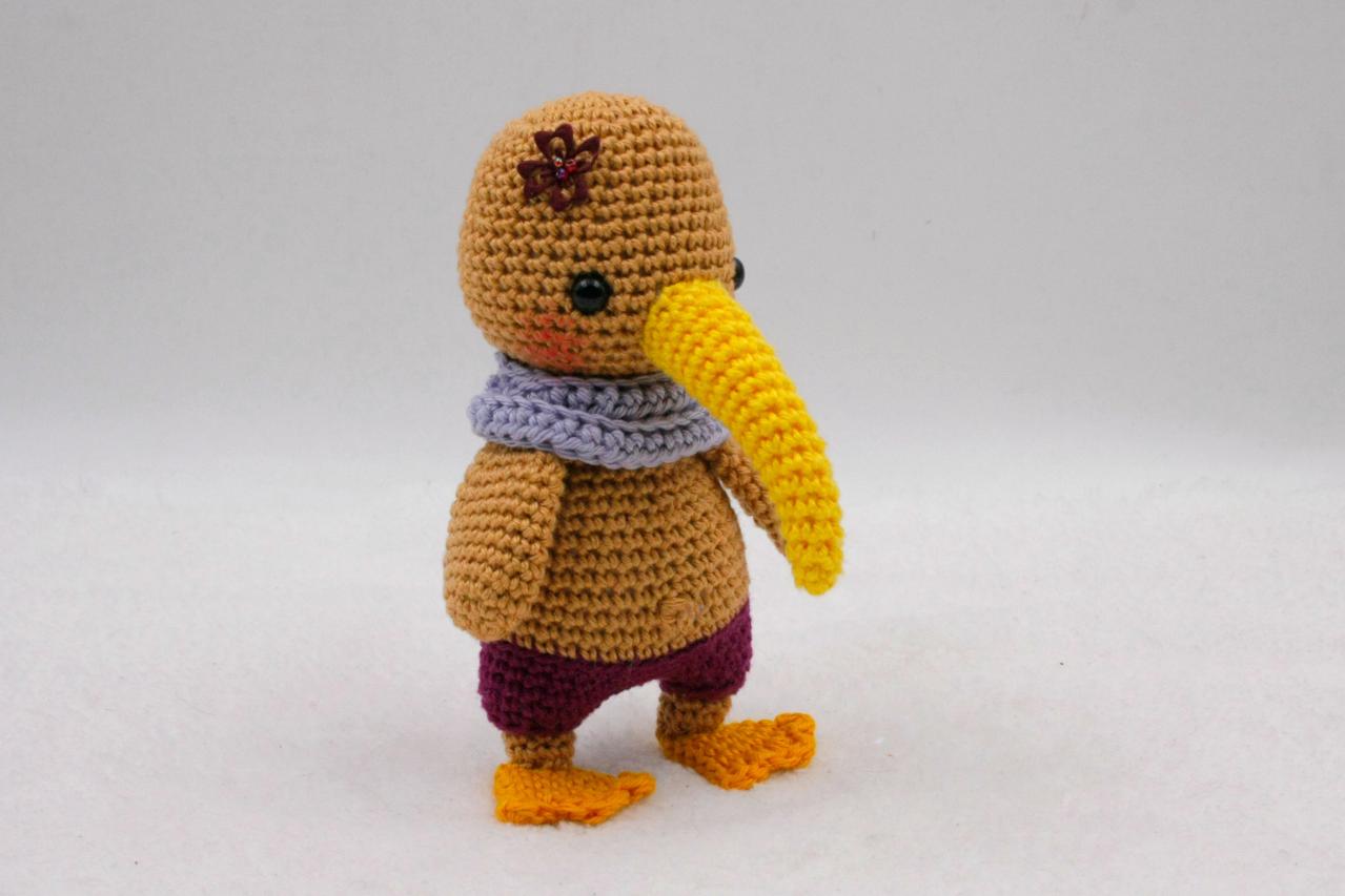 Crochet pattern: Lucy the mini kiwi
