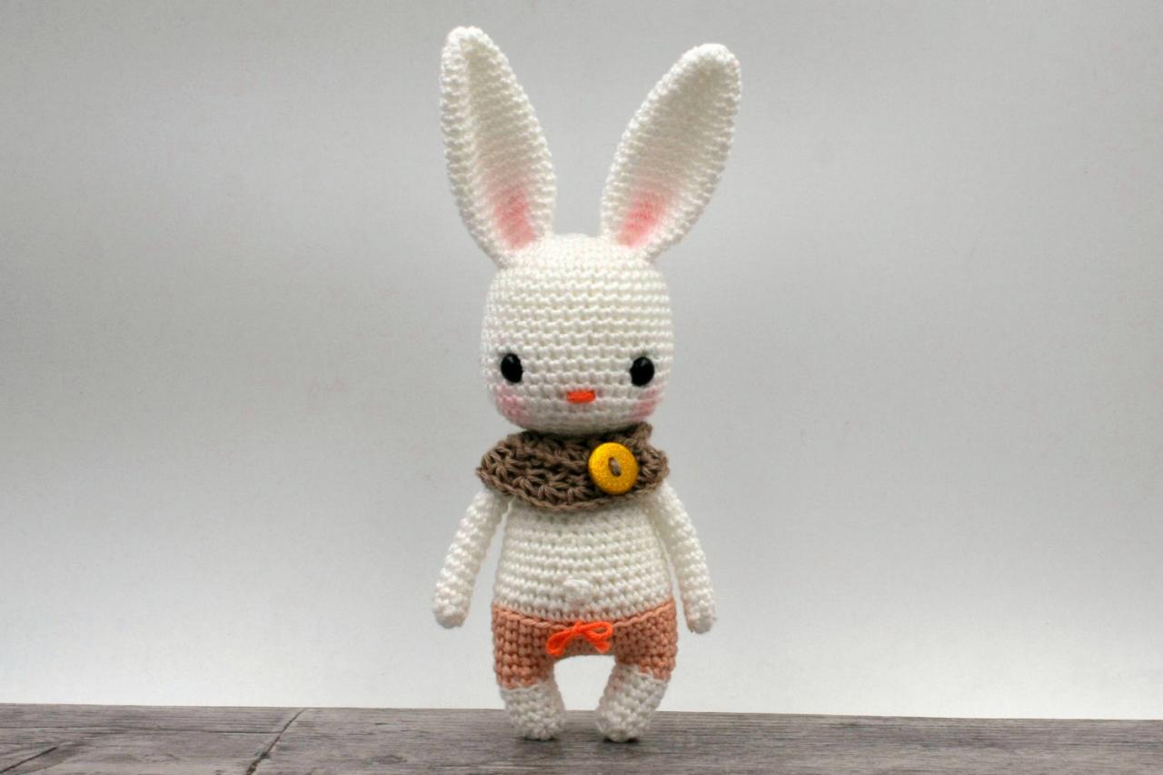Crochet pattern - Kiara the mini bunny