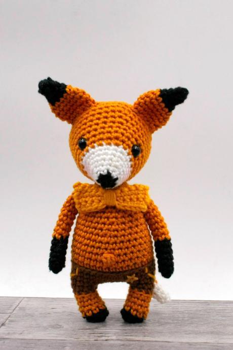 Crochet pattern: Victor the mini fox