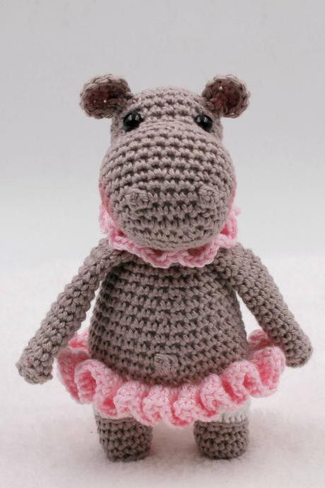 Crochet pattern - Flora the mini hippopotamus